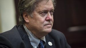Trump y Steve Bannon rompen