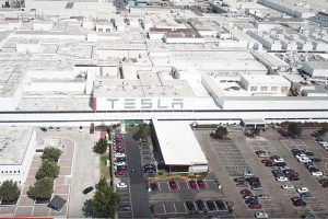 TESLA abandonará California